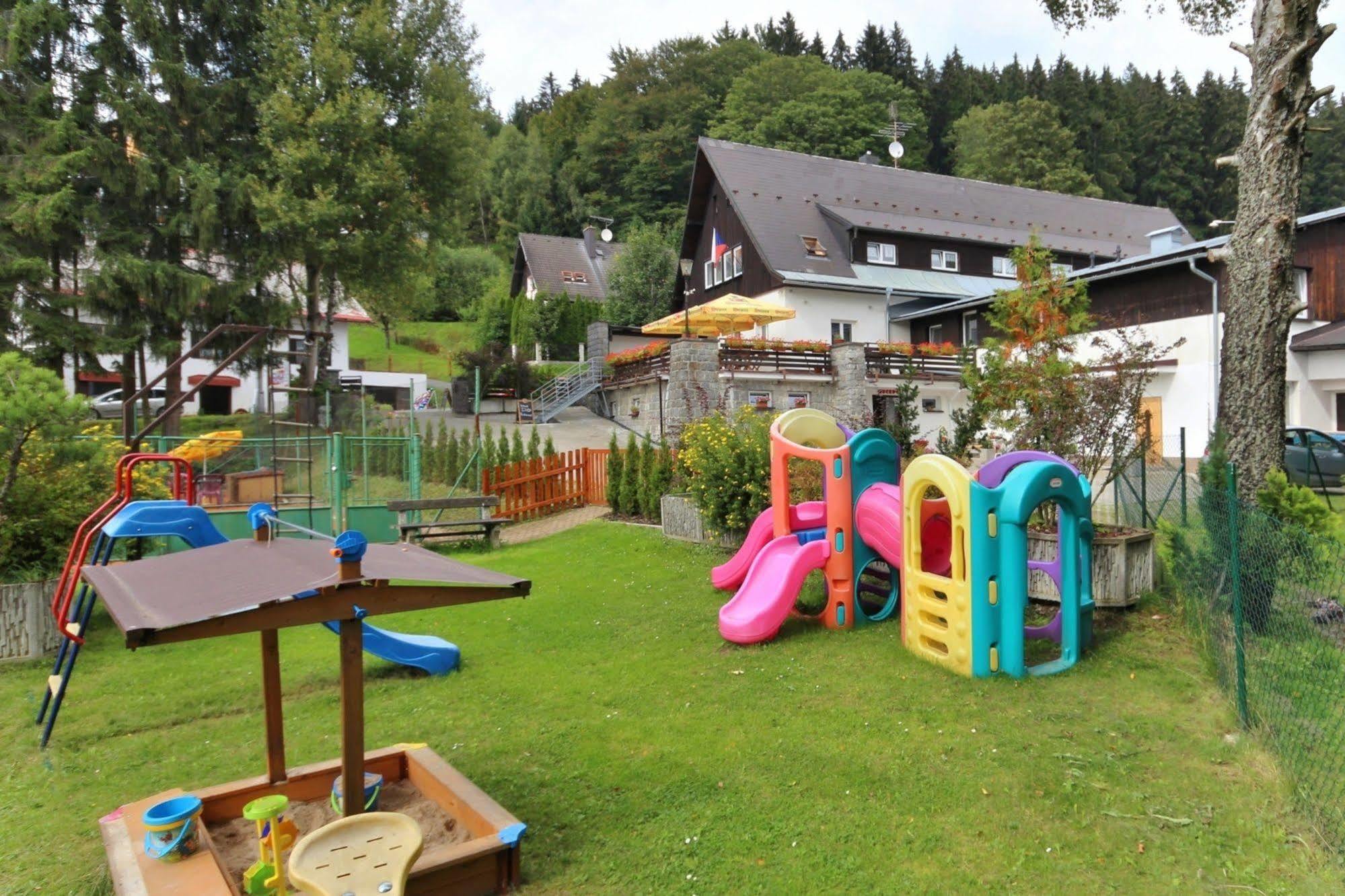 Železná Ruda 波贝舒瓦布达旅馆酒店 外观 照片