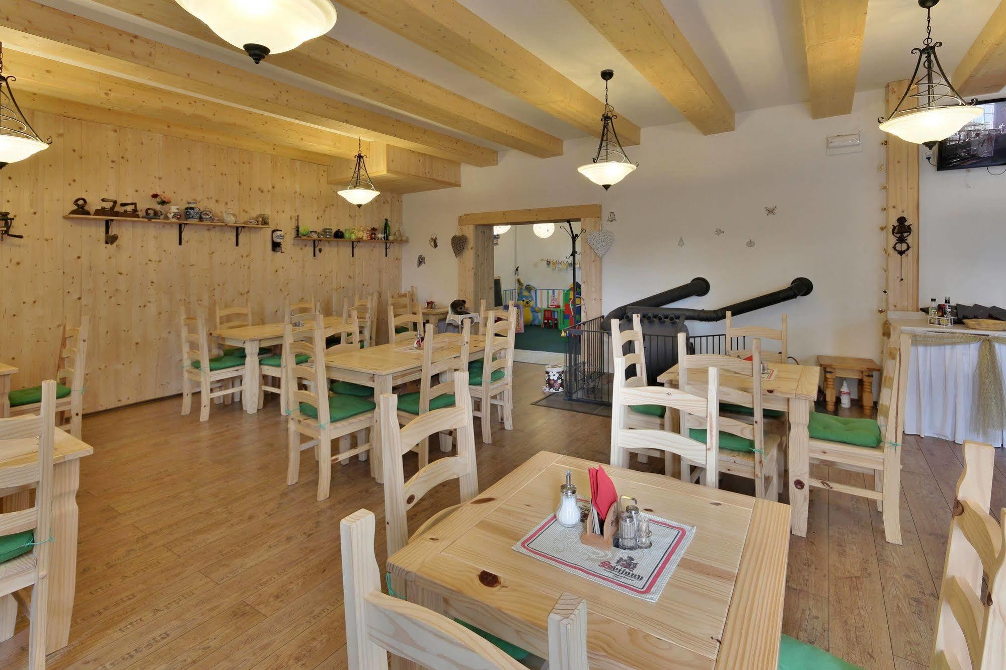 Železná Ruda 波贝舒瓦布达旅馆酒店 外观 照片